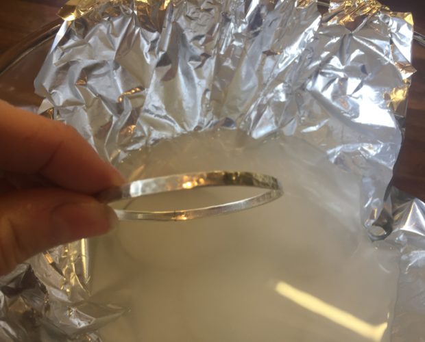 how to quickly clean sterling silver jewellery