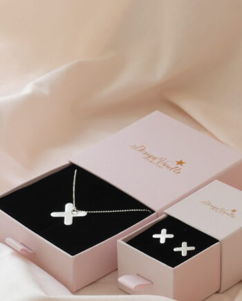 Gift Box Set: Kisses Necklace & Earrings, Silver