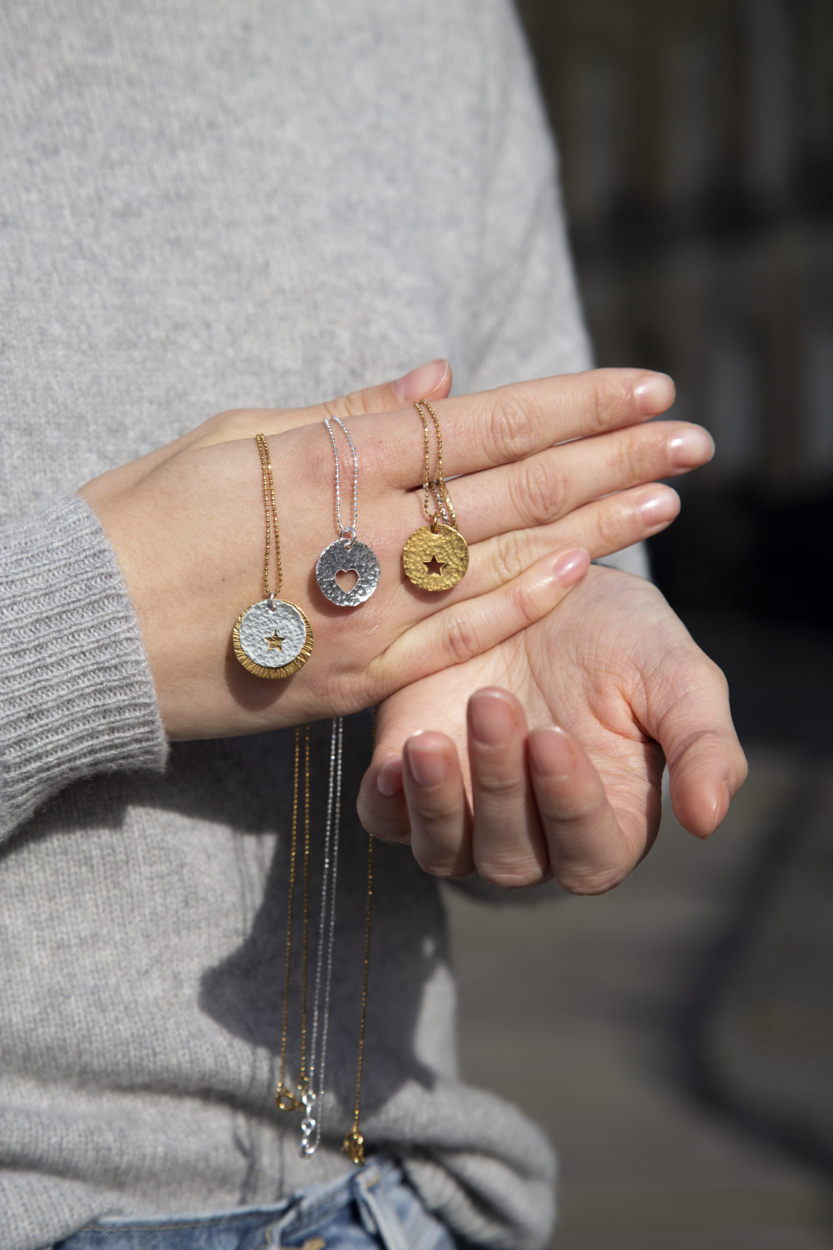 Peek a boo necklaces Design Vaults